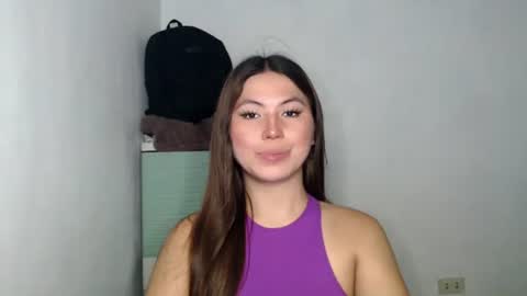 Snapshot of hot_precious_nikki chatting on 04/15/26, 03:52 Nikki online show from 04/15/26, 03:52