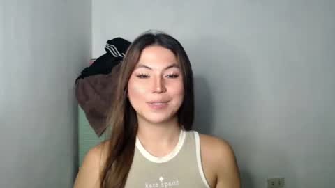 Snapshot of hot_precious_nikki chatting on 04/18/26, 12:31 Nikki online show from 04/18/26, 12:31