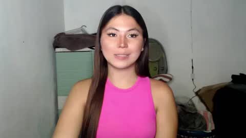 Snapshot of hot_precious_nikki chatting on 05/17/26, 01:51 Nikki online show from 05/17/26, 01:51