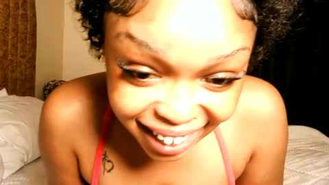 Snapshot of hot_sexxxy_baby chatting on 07/03/26, 10:16 Milly online show from 07/03/26, 10:16