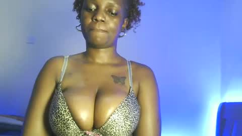 Snapshot of hot_sexxy_baby chatting on 06/26/26, 12:53 hot_sexxy_baby online show from 06/26/26, 12:53