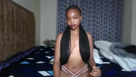 Snapshot of hot_sexy_babe chatting on 05/04/26, 02:18 Bellah online show from 05/04/26, 02:18