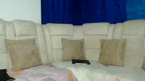 Snapshot of hot_sharks__ chatting on 07/22/26, 07:22 Hot Sharks online show from 07/22/26, 07:22