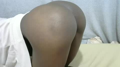 Snapshot of hot_shayla chatting on 06/10/26, 11:46 esiiii online show from 06/10/26, 11:46