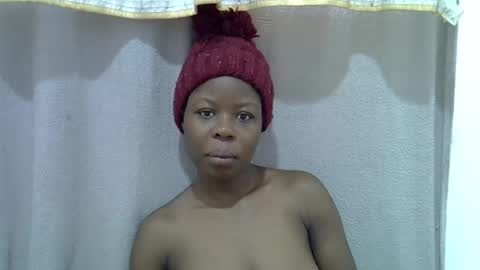 Snapshot of hot_shayla chatting on 07/19/26, 11:58 esiiii online show from 07/19/26, 11:58