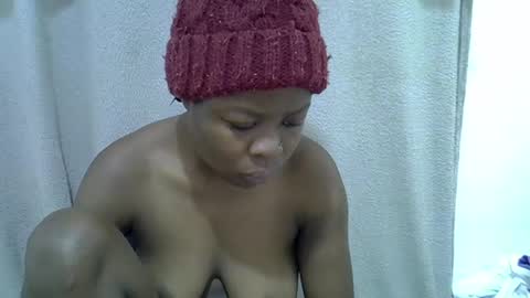 Snapshot of hot_shayla chatting on 07/23/26, 11:41 esiiii online show from 07/23/26, 11:41