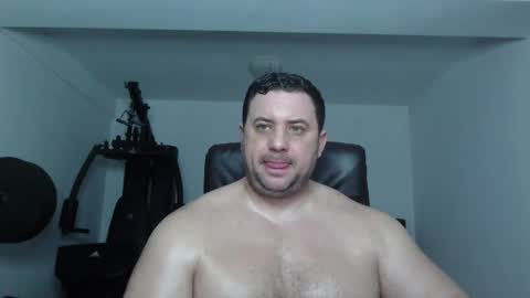 Snapshot of hot_stefano1 chatting on 01/10/26, 05:26 Stefano.. online show from 01/10/26, 05:26