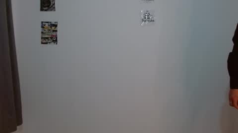 Snapshot of hot_teo_ chatting on 12/19/25, 09:49 Mateo online show from 12/19/25, 09:49