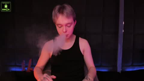 hot_twinkboy online show from 02/01/25, 10:48