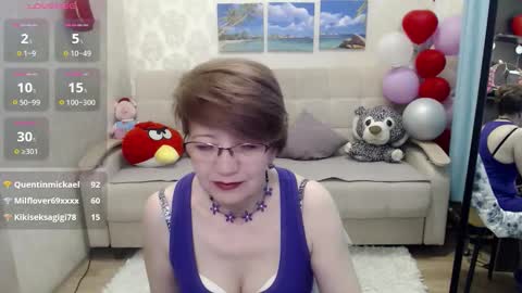 Snapshot of hot_woman04 chatting on 03/29/26, 08:03 Sofia online show from 03/29/26, 08:03