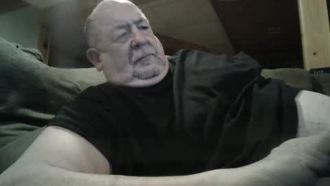 Snapshot of hotandhornyxxx1 chatting on 03/11/25, 08:42 Hot and Horny online show from 03/11/25, 08:42