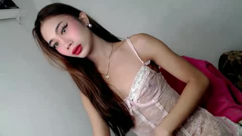 Snapshot of hotasian2345 chatting on 01/12/26, 11:43 hotasian2345 online show from 01/12/26, 11:43