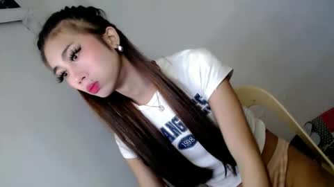 Snapshot of hotasian2345 chatting on 02/08/26, 12:25 hotasian2345 online show from 02/08/26, 12:25