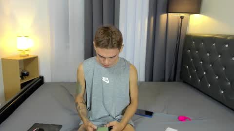 Snapshot of hotasiankenn chatting on 09/19/25, 05:53 Kenny online show from 09/19/25, 05:53