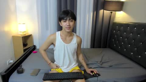 Snapshot of hotasiankenn chatting on 09/20/25, 10:27 Kenny online show from 09/20/25, 10:27