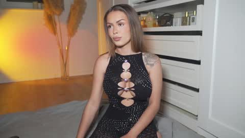 Bella online show from 10/02/25, 05:31