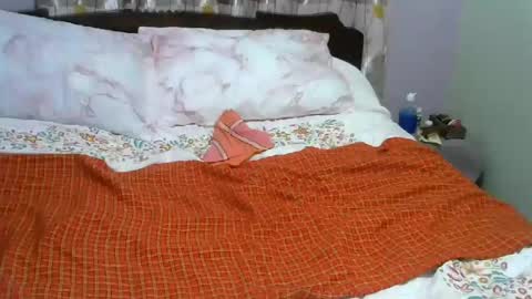 spicy online show from 06/25/26, 08:57
