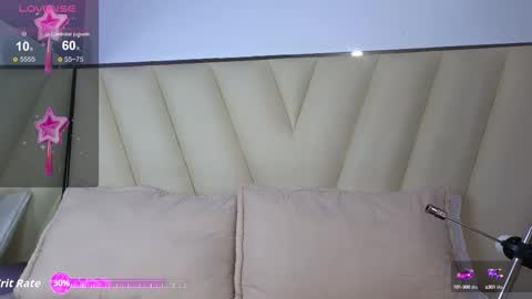 hotboy21_ online show from 10/12/25, 04:00