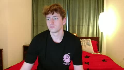 Snapshot of hotboyshorny chatting on 01/18/26, 05:44 Hotboyshorny online show from 01/18/26, 05:44