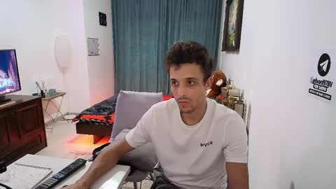 Snapshot of hotboyshorny chatting on 01/31/26, 07:11 Hotboyshorny online show from 01/31/26, 07:11