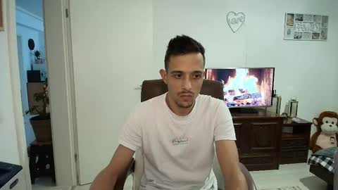 Snapshot of hotboyshorny chatting on 02/08/26, 08:18 Hotboyshorny online show from 02/08/26, 08:18