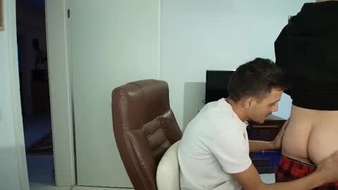 Snapshot of hotboyshorny chatting on 02/14/26, 03:42 Hotboyshorny online show from 02/14/26, 03:42