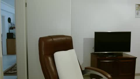 Snapshot of hotboyshorny chatting on 02/15/26, 10:14 Hotboyshorny online show from 02/15/26, 10:14