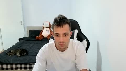 Snapshot of hotboyshorny chatting on 03/06/26, 11:28 Hotboyshorny online show from 03/06/26, 11:28