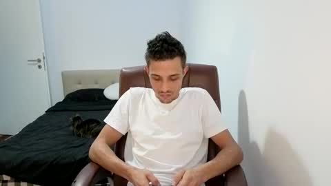 Snapshot of hotboyshorny chatting on 03/08/26, 05:06 Hotboyshorny online show from 03/08/26, 05:06