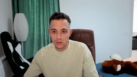 Snapshot of hotboyshorny chatting on 03/18/26, 08:39 Hotboyshorny online show from 03/18/26, 08:39