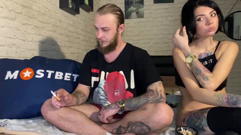 YounHotCouple online show from 12/17/24, 11:06