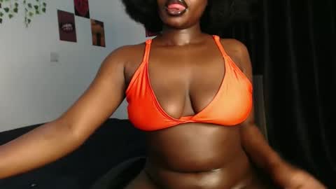 Snapshot of hotcurvykeisha chatting on 02/01/26, 11:47 Hotcurvykeisha online show from 02/01/26, 11:47