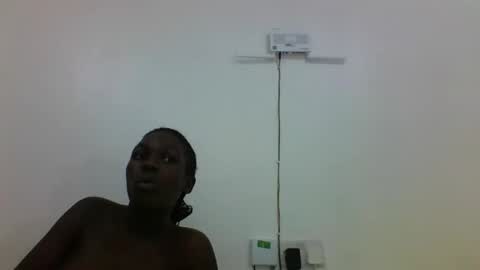 Snapshot of hotcutetracie chatting on 09/09/25, 06:57 VICTORIA online show from 09/09/25, 06:57