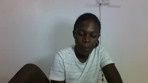 Snapshot of hotcutetracie chatting on 09/10/25, 07:52 VICTORIA online show from 09/10/25, 07:52