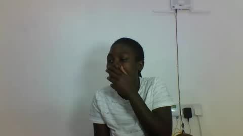 Snapshot of hotcutetracie chatting on 09/11/25, 09:20 VICTORIA online show from 09/11/25, 09:20