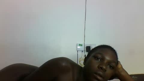 Snapshot of hotcutetracie chatting on 09/11/25, 11:27 VICTORIA online show from 09/11/25, 11:27