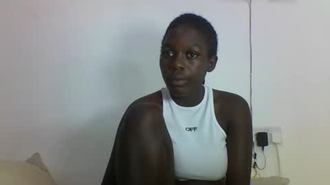 Snapshot of hotcutetracie chatting on 09/14/25, 07:24 VICTORIA online show from 09/14/25, 07:24