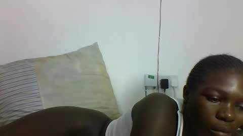 Snapshot of hotcutetracie chatting on 09/15/25, 07:30 VICTORIA online show from 09/15/25, 07:30