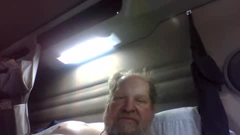 Snapshot of hotdad10 chatting on 04/11/26, 04:33 hotdad10 online show from 04/11/26, 04:33