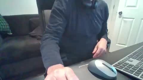 Snapshot of hotdog1124 chatting on 01/12/26, 01:38 hotdog1124 online show from 01/12/26, 01:38