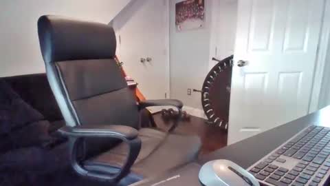 Snapshot of hotdog1124 chatting on 02/27/26, 12:49 hotdog1124 online show from 02/27/26, 12:49