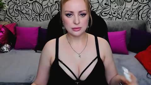 Snapshot of hotdreamhere chatting on 01/08/26, 08:16 Alice online show from 01/08/26, 08:16