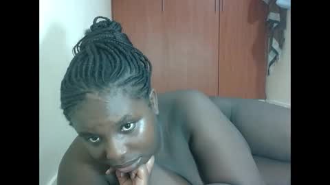 Snapshot of hotebbbyy chatting on 04/13/26, 04:51 EBBY online show from 04/13/26, 04:51