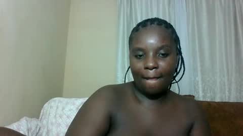Snapshot of hotebbbyy chatting on 06/05/26, 10:26 EBBY online show from 06/05/26, 10:26