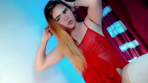 Snapshot of hotesttransintown chatting on 01/11/26, 01:05 JANNA online show from 01/11/26, 01:05