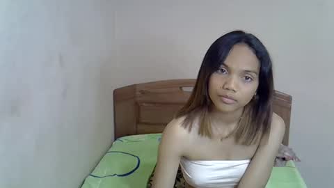 Snapshot of hotfabi01 chatting on 10/04/25, 06:33 hotfabi01 online show from 10/04/25, 06:33