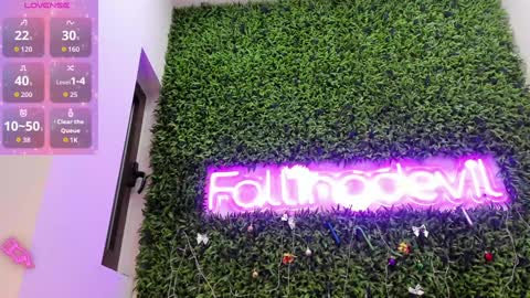 hotfallingdevil online show from 12/16/25, 04:17