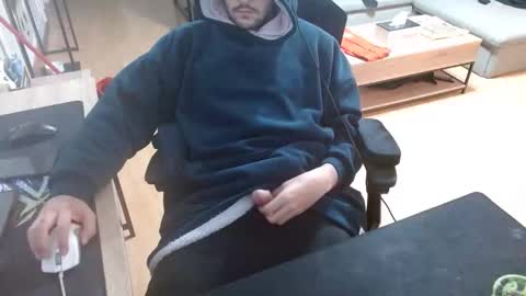 Snapshot of hotfilled chatting on 11/16/25, 05:29 Mephisto667 online show from 11/16/25, 05:29