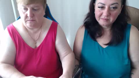 Snapshot of hotfiremommy chatting on 10/05/25, 07:28 LimonkaFire online show from 10/05/25, 07:28
