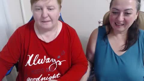 Snapshot of hotfiremommy chatting on 10/08/25, 06:38 LimonkaFire online show from 10/08/25, 06:38
